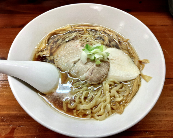 「【限定】秋刀魚煮干しラーメン（醤油・太麺）￥950」@無化調煮干しらぁ麺 誠実の写真
