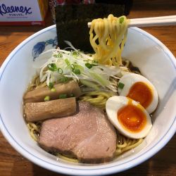 なか井醤油麺,味玉（990+100=1,090円）