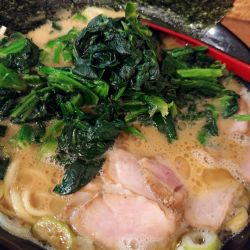 醤油チャーシュー・ほうれん草増し