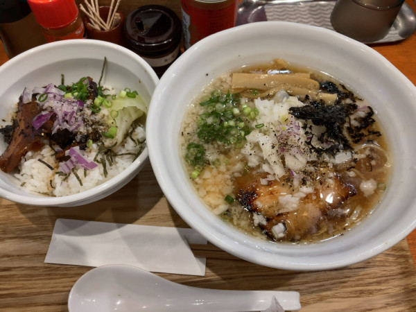 「背脂煮干しそば」@千日紅の写真