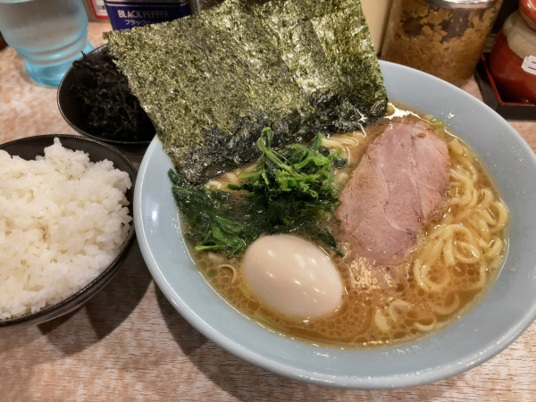 「ラーメン」@横濱ラーメン あさが家 本店の写真