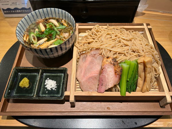 「春夏限定 鴨だしつけめん 特盛 ¥1580」@鴨中華そば 楓の写真