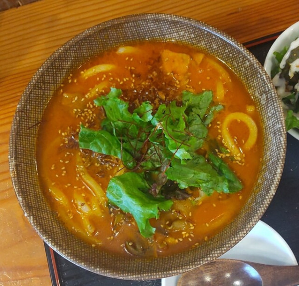 「バターチキンカレーうどん 880円」@カレー屋GARBANZOの写真