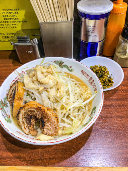 「味噌ラーメン+辛子高菜」@ラーメン 豚んちの写真