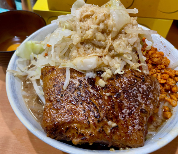 「デカ豚ラーメン」@らーめん忍者の写真