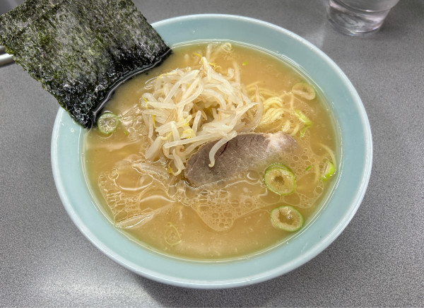 「ラーメン＋小ライス」@ラーメン道楽 渋谷店の写真