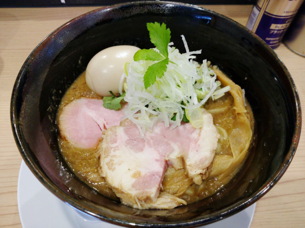 「カレーラーメン玉子(1,280円)+ごはん小(150円)」@ラーメン奏の写真