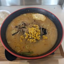 味噌バタコーン大盛　1050円