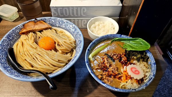 「【限定】坦々つけ麺(大)釜玉ver.&半ライス」@狼煙 〜NOROSHI〜の写真