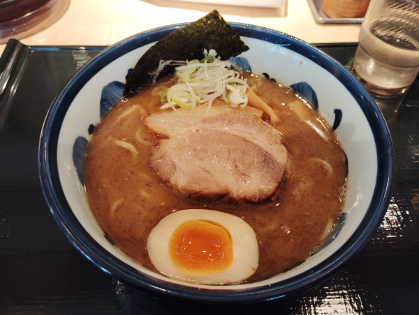 「ラーメン 1000円」@めん徳二代目つじ田 新橋店の写真