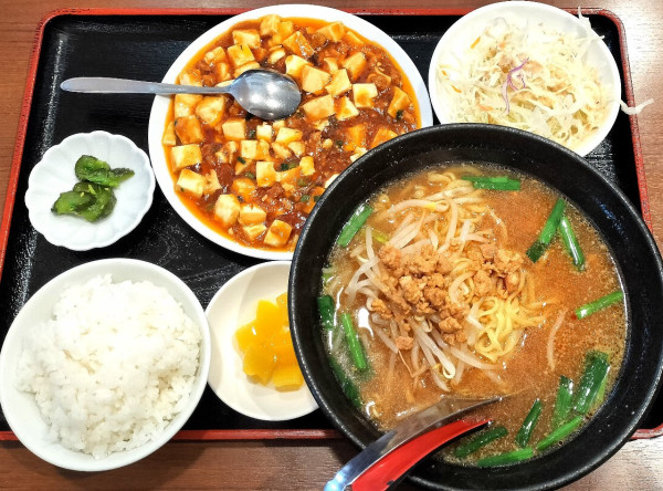 「麻婆豆腐ランチ(台湾味噌ラーメン) 850円」@麒麟食堂の写真