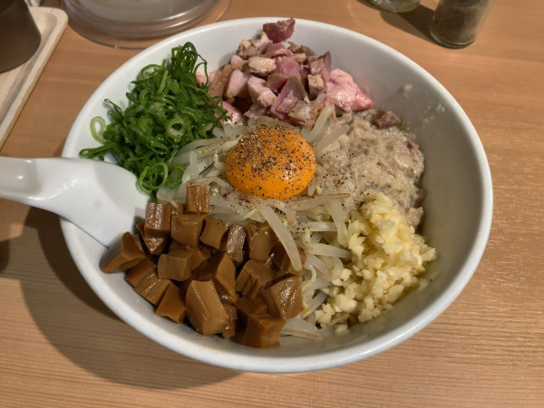 「背脂油そば」@らぁ麺 ふじ田 荻窪店の写真