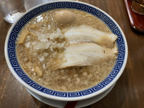 「背脂中華そば」@新潟発祥 なおじ 御茶ノ水店の写真