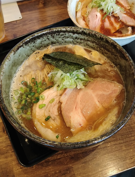「鰹そば+特性煮豚丼」@昴の写真