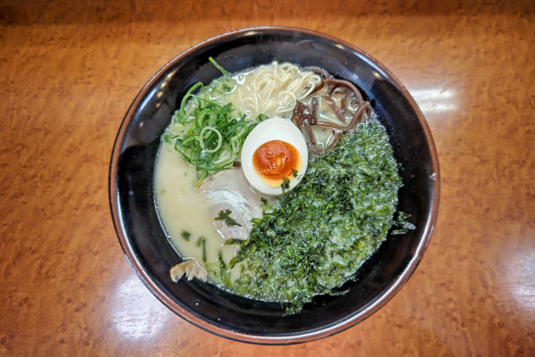 「とんこつラーメン」@らーめん こぶた堂の写真
