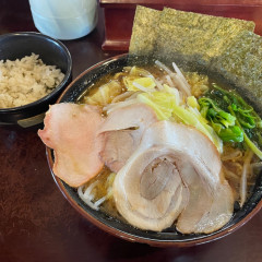 横浜家系ラーメン 無さぼり家の写真