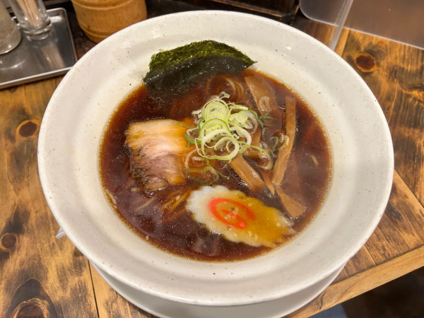 「地鶏醤油らーめん」@麺蔵 もみじの写真