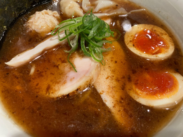 「特製鶏と鰹の醤油らーめん」@鶏喰～TRICK～の写真