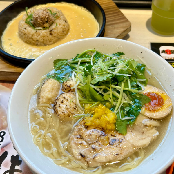 「【期間限定】ゆずと三つ葉の 炙り鶏そば＋チャーハンセット」@丸源ラーメン 土浦店の写真