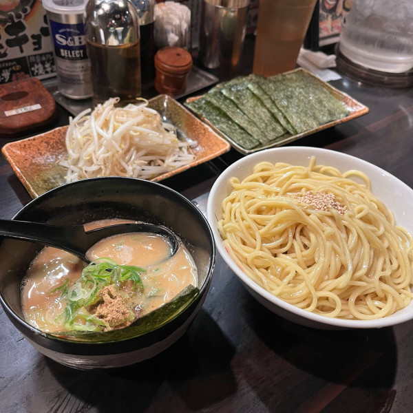 「濃厚魚介つけ麺 大盛〝のり・もやし〟」@環七ラーメン 周麺の写真