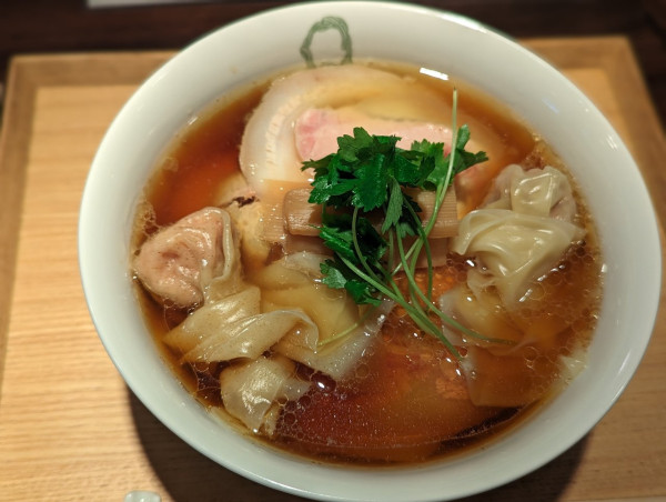 「2周年限定醤油わんたんちゃしゅう麺」@Nippon Ramen 凜 KYOTOの写真