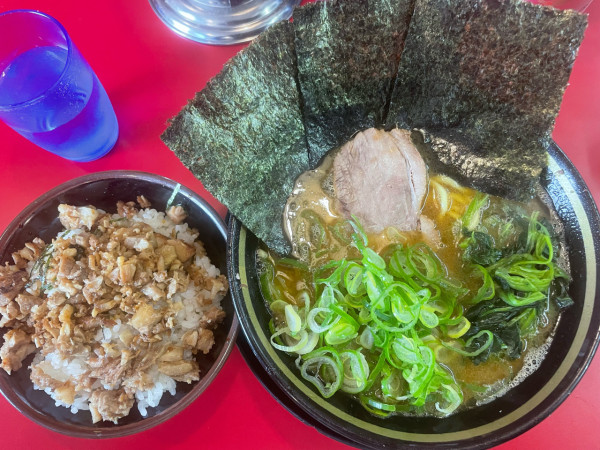 「らーめん　チャーシューメンまぶし」@家系ラーメン 王道 神道家の写真