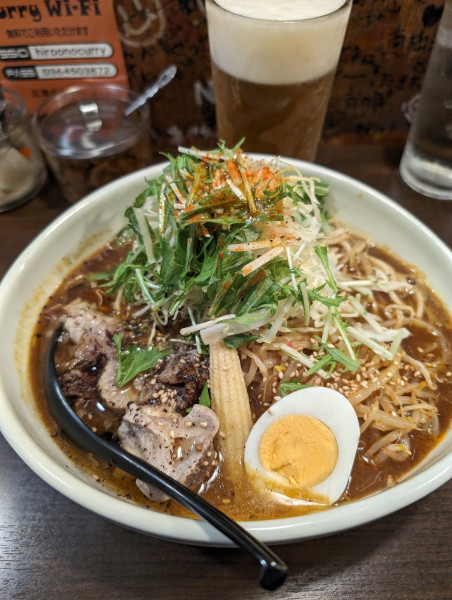 「広尾のカレーラーメン ＋ ハートランド生」@広尾のカレーの写真