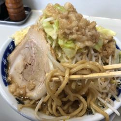 煮干しラーメン 野菜増し,ニンニク,脂,味濃い目（890円）