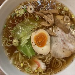 醤油ラーメン 660円