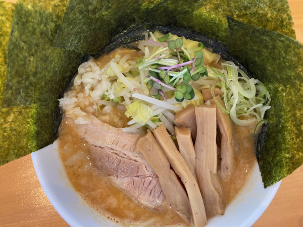 「【限定】味噌ラーメン 900円（メンマ+100円，海苔+50円）」@らーめん 和なり TRIOの写真