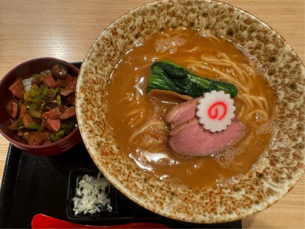 「鴨白湯そば大盛り、わさび飯セット」@銀座 鴨そば 九代目 けいすけの写真