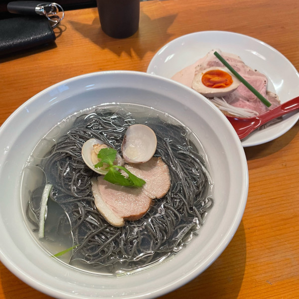 「はまぐりらぁーめん+海鮮ちらし  ￥1000+￥500」@寿司・割烹 のはらの写真