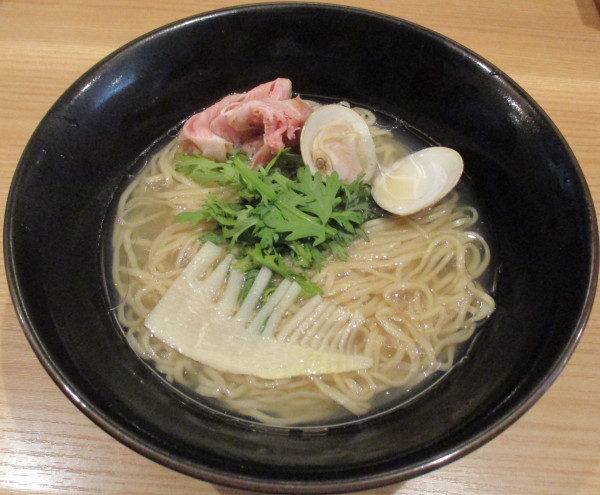 「＜期間限定＞ハマグリと焼きあごの塩らー麺　1200円」@焼きあご塩らー麺 たかはし 恵比寿店の写真