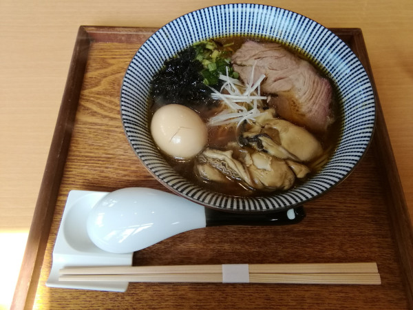「４周年限定牡蠣ラーメン」@麺屋 玄洋の写真