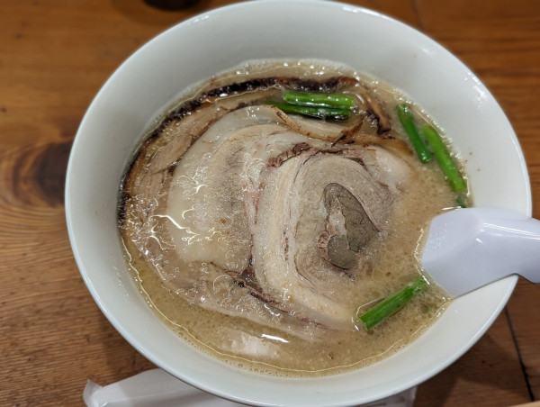 「限定落とし蓋らーめん」@別邸三く 中華蕎麦 萃の写真