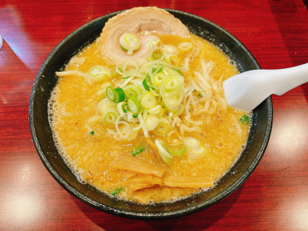 「味噌ラーメン」@濃厚背脂らーめん なりたけ 福岡西新店の写真