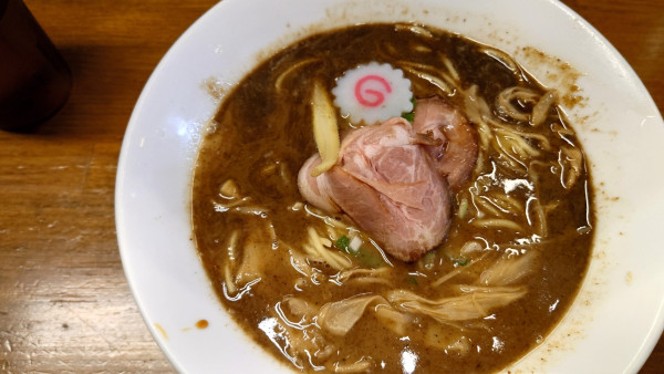 「濃厚煮干し中華そば　960円」@馳走麺 狸穴の写真