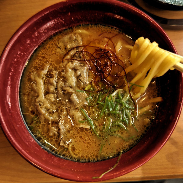 「牛カルビラーメン(490円)」@くら寿司 春日星見ヶ丘店の写真