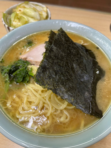 「中ラーメン➕キャベチャー」@近藤家 川崎店の写真