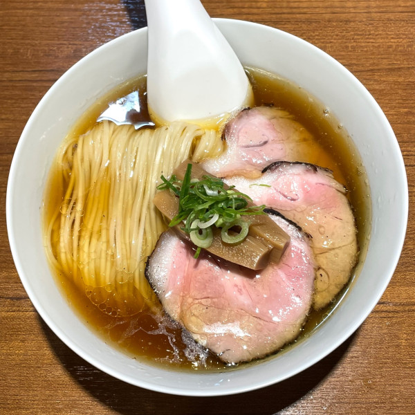 「名古屋コーチンの炙り肉中華そば 醤油 細麺」@寿製麺よしかわ 川越店の写真
