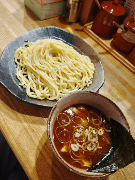 「つけ麺 中盛り(920円)」@つけ麺屋 やすべえ 池袋店の写真