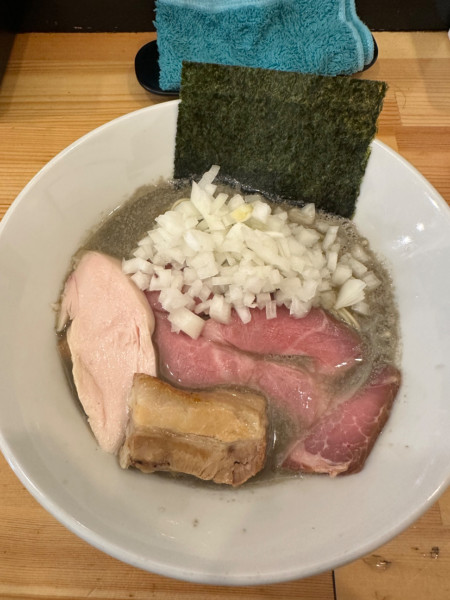 「煮干(グレー) 玉ねぎ　和え玉」@煮干らーめん 川むらの写真