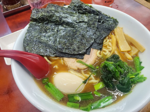 「醤油ラーメン７５０円+味玉１５０円」@らーめん ドラごんちの写真