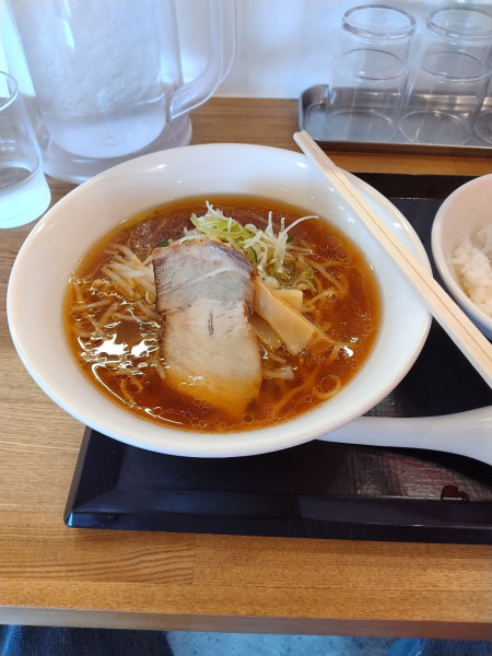 「醤油ラーメン」@ぎょうざの萬代の写真