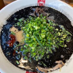 ラーメン、黒