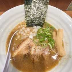 濃厚煮干しそば　950円