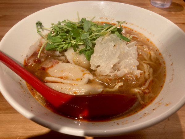 「麻辣湯950円(中華麺変更+130円)」@頂マーラータン 新大久保店の写真