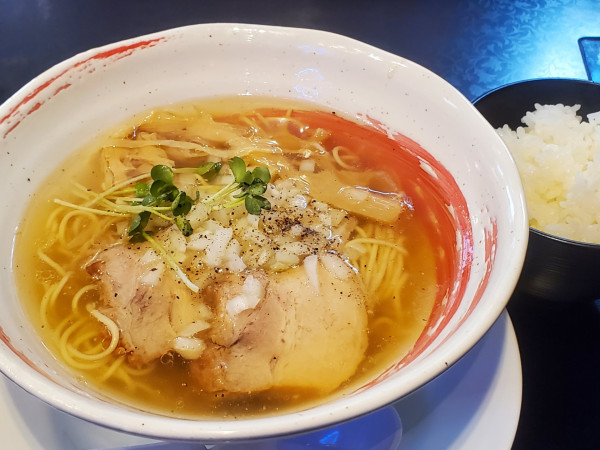 「牛味ラーメン＋半ライス」@BBQBar&錦 KINの写真