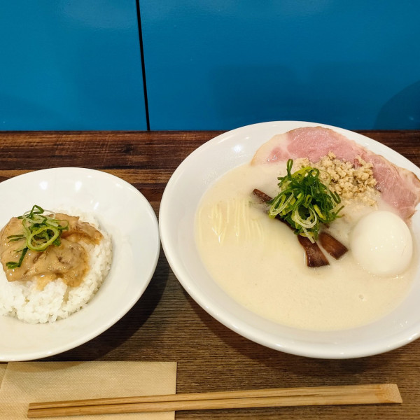 「鯛塩ラーメン､味玉､鯛茶漬け」@むかん 初台の写真