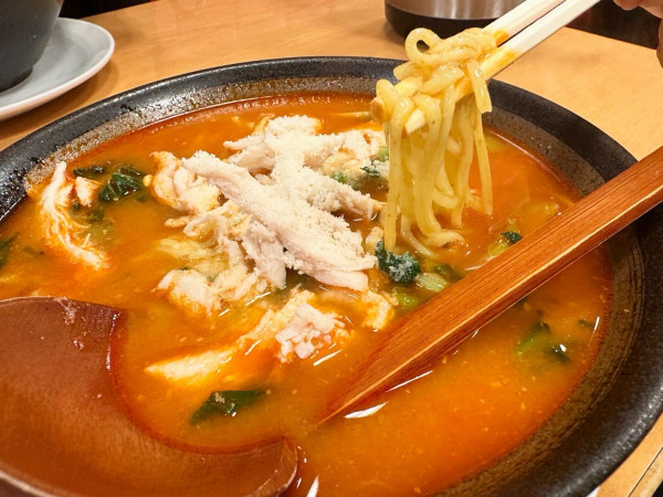 「トマトらーめん＋半ご飯」@らーめん駿 ららん藤岡店の写真